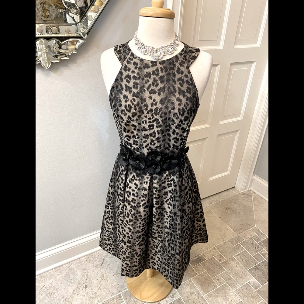 NWOT Muse Gorgeous Black Taupe Cheetah Dressy Dress Black Sexy Flower Appliqué